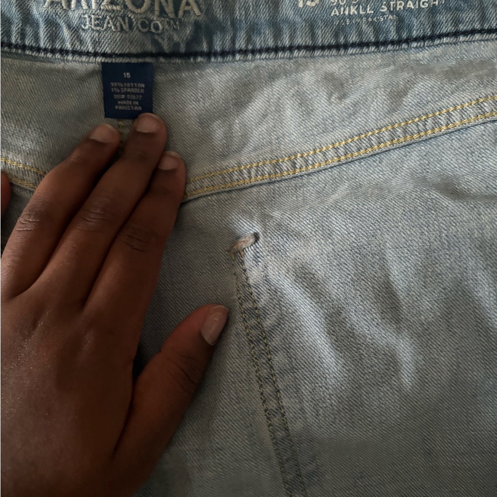 Arizona Jean Company Men's Light Blue Jeans
